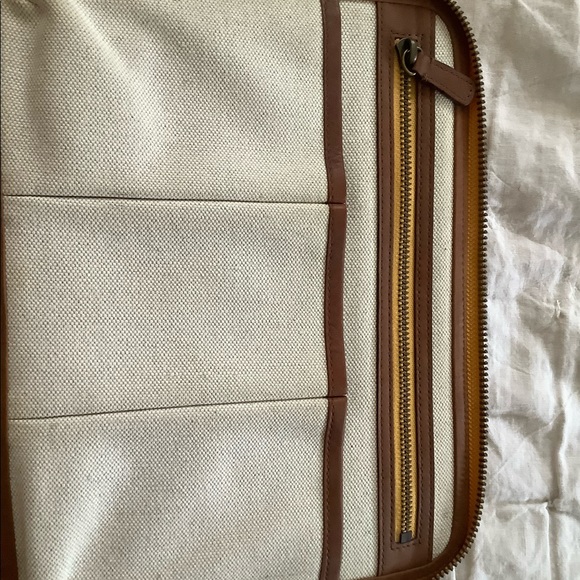 Coach - Picture 6 of 6